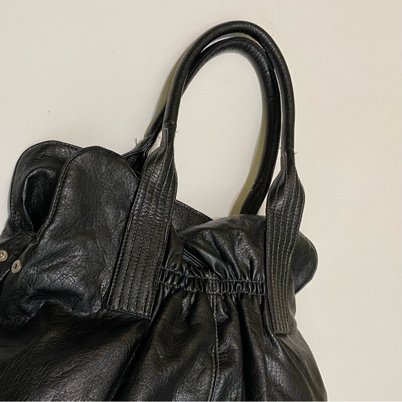 ❤️ Maurices black handbag! - Picture 3 of 14